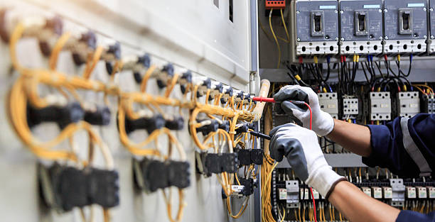 Professional Electrician technician working in Sun City West, AZ
